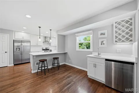 $498,000 | 451 Linum Lane, Webster Groves, MO 63119