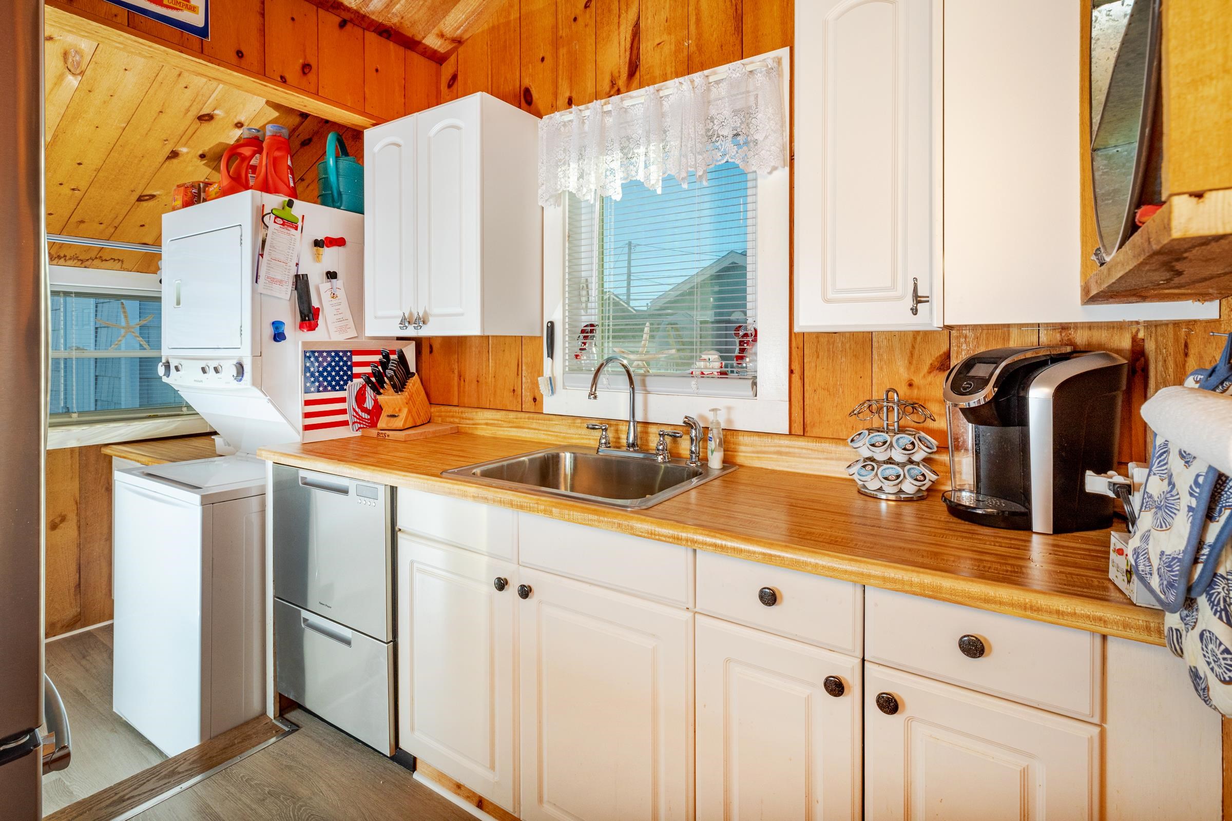 2 Chase Street Hampton, NH 03842 - Photo 5 of 18