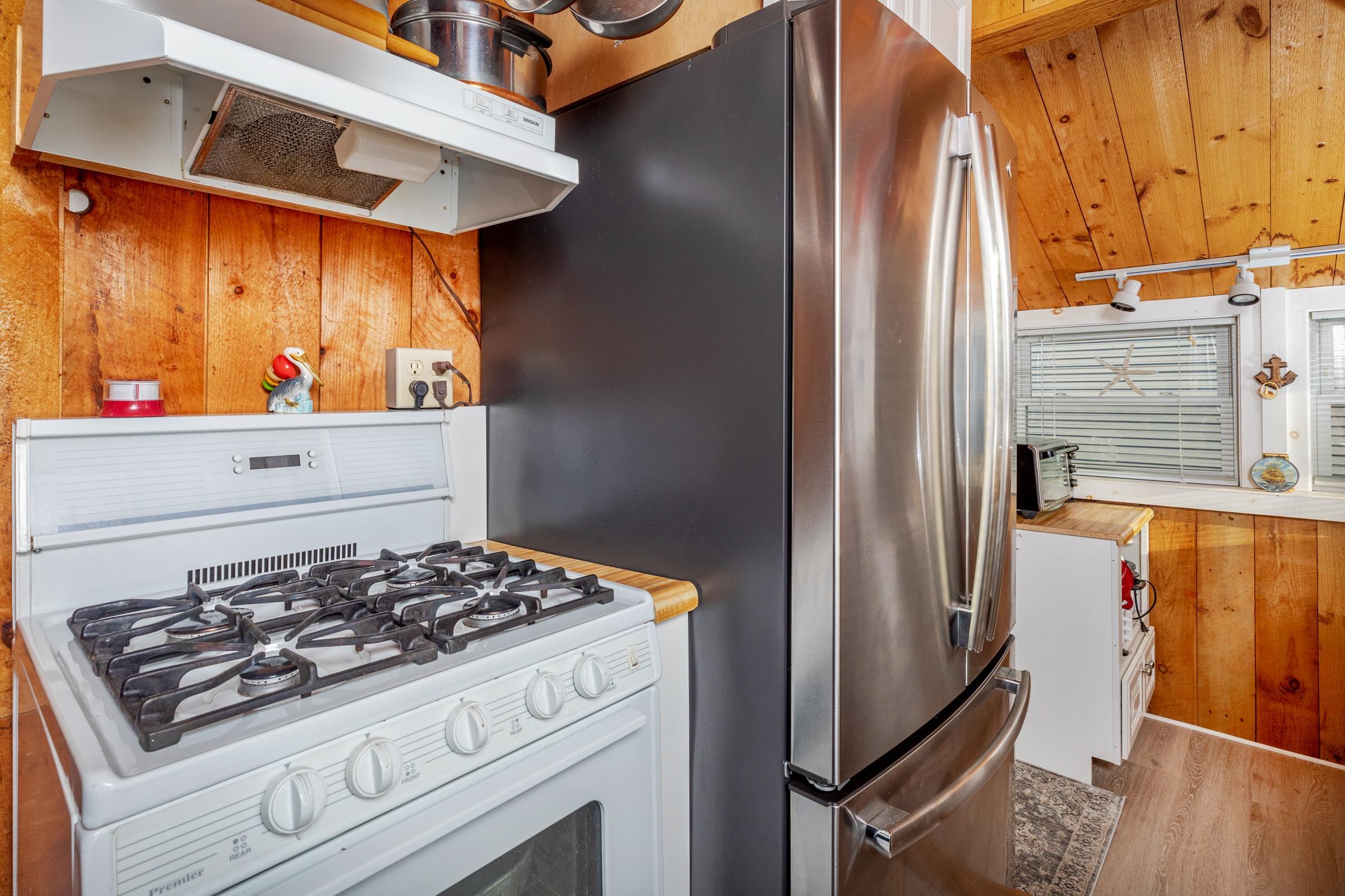 2 Chase Street Hampton, NH 03842 - Photo 6 of 18