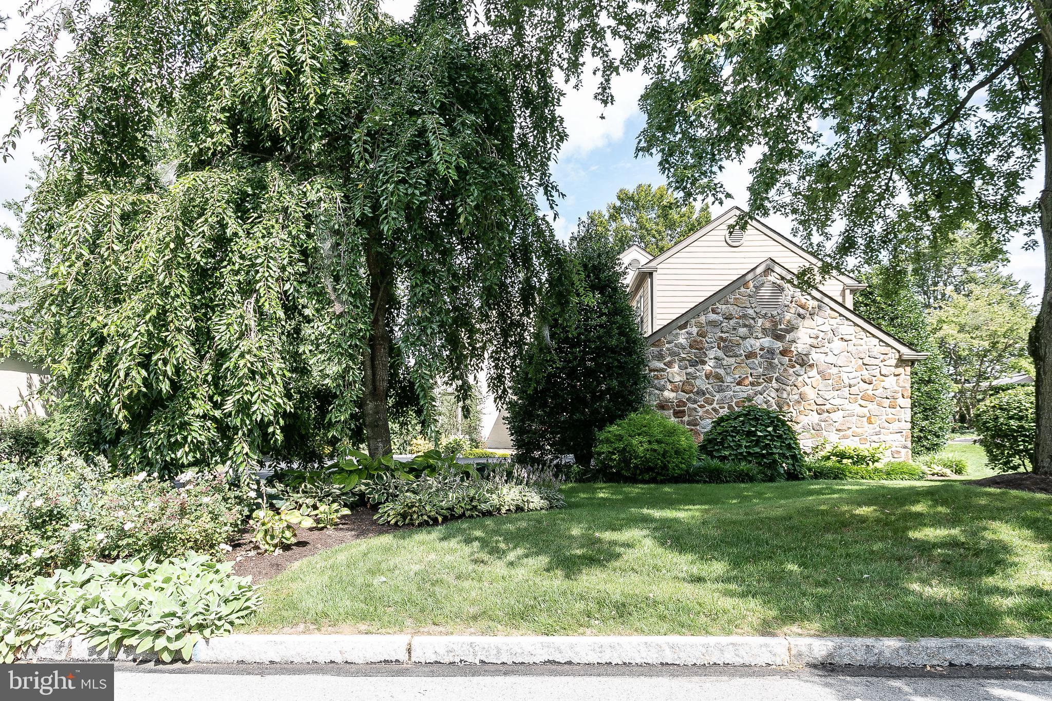 440 Inveraray Villanova, PA 19085 - Photo 6 of 53