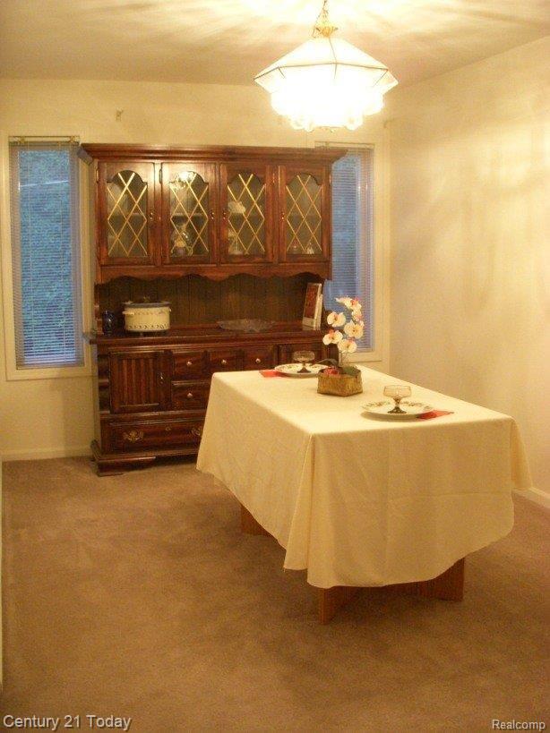 21414 Ruth Street Farmington, MI 48336 - Photo 5 of 21 dining room