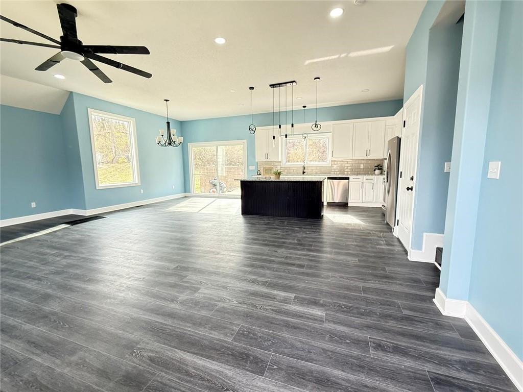 2538 Roe Lane Kansas City, KS 66103 - Photo 2 of 36