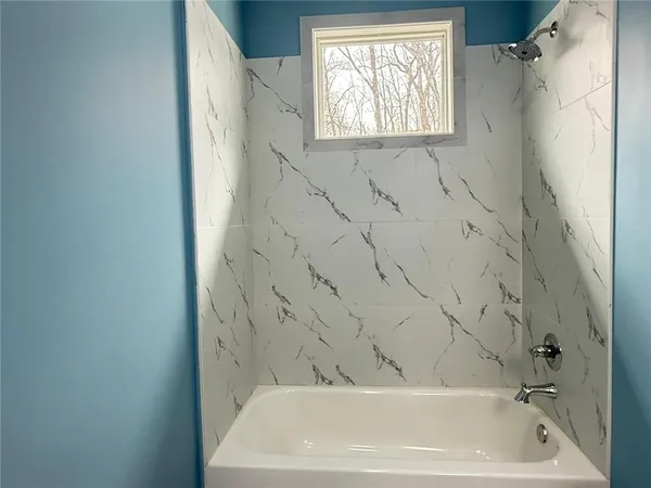 $349,500 | 2538 Roe Lane, Kansas City, KS 66103