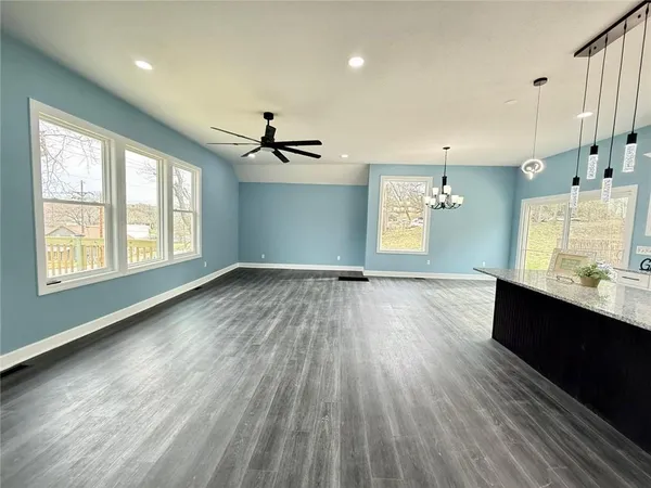 $349,500 | 2538 Roe Lane, Kansas City, KS 66103