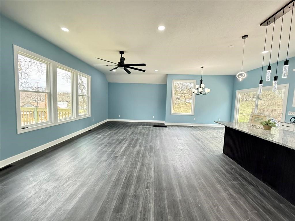 2538 Roe Lane Kansas City, KS 66103 - Photo 3 of 36