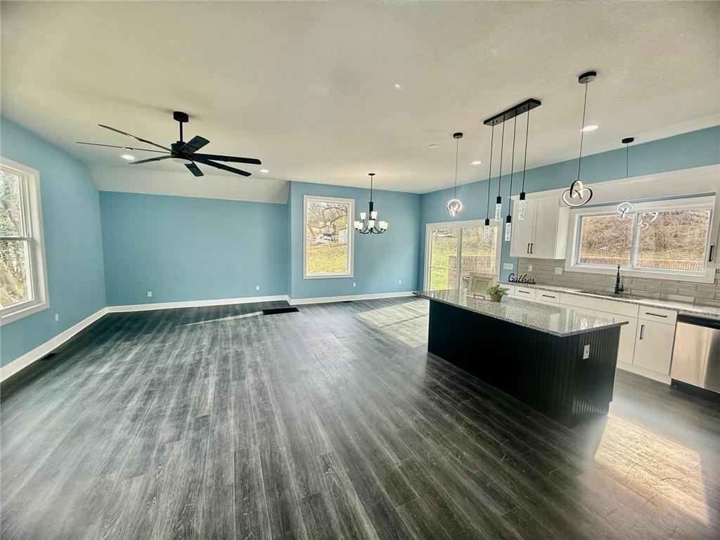 2538 Roe Lane Kansas City, KS 66103 - Photo 10 of 36