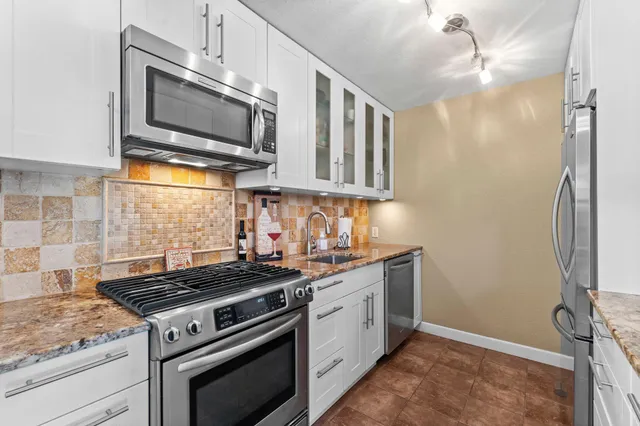 $359,900 | 413 Territorial Road Northeast, Blaine, MN 55434