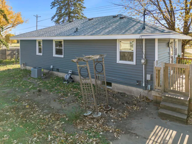 $359,900 | 413 Territorial Road Northeast, Blaine, MN 55434