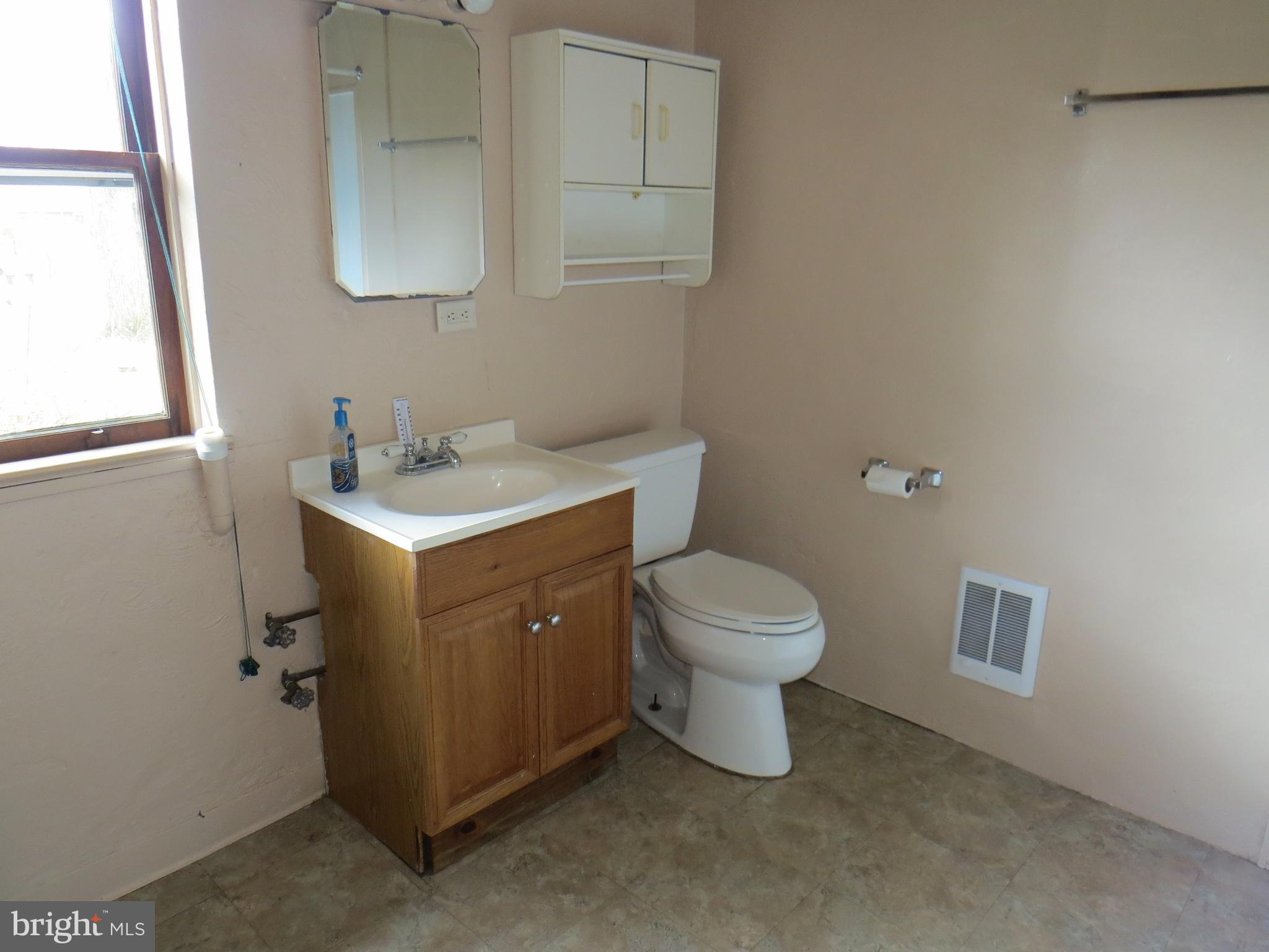 3286 Hillegass Road Pennsburg, PA 18073 - Photo 35 of 39 Full Bath in the Second House