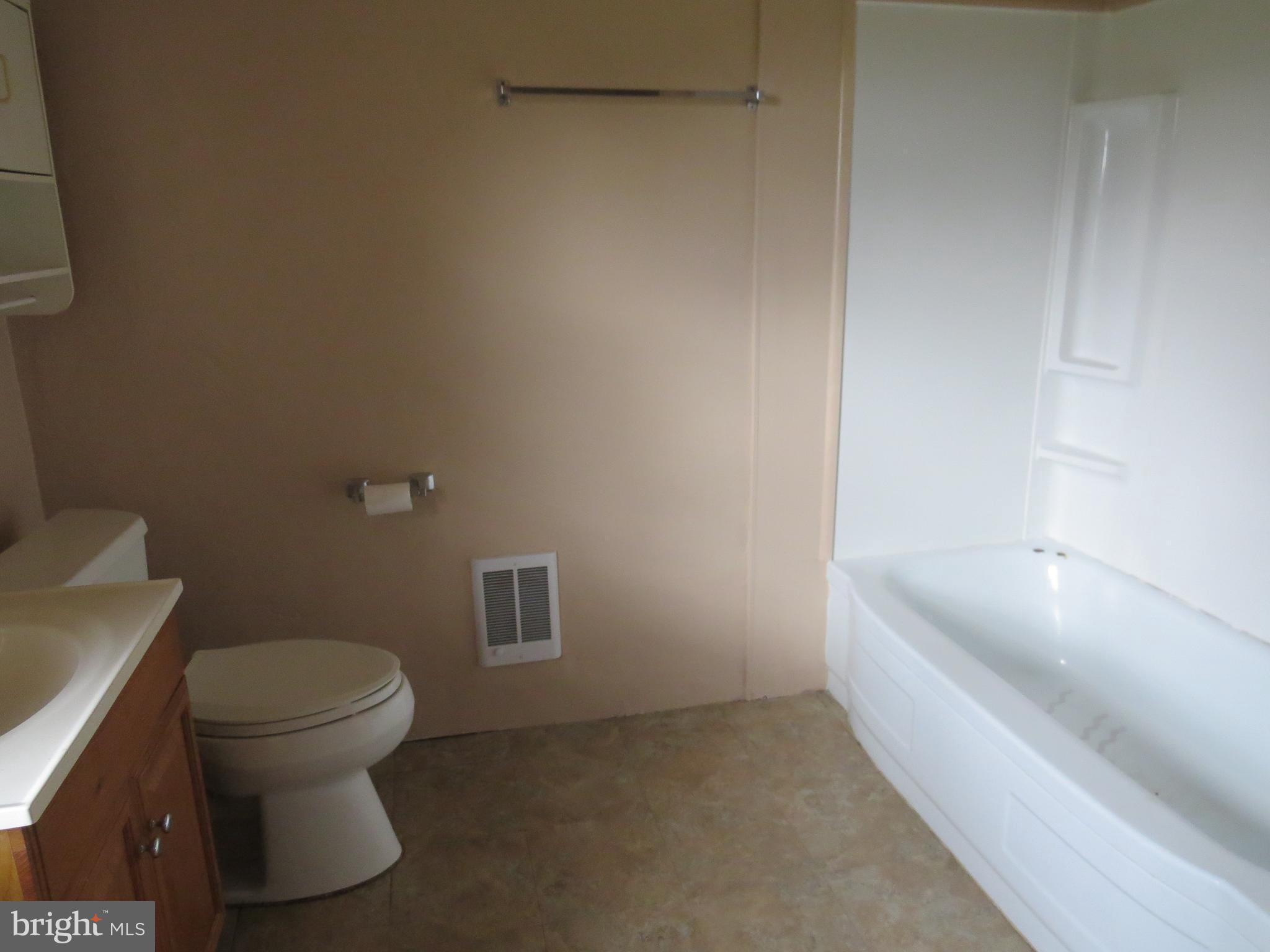3286 Hillegass Road Pennsburg, PA 18073 - Photo 36 of 39 Full Bath in the Second House