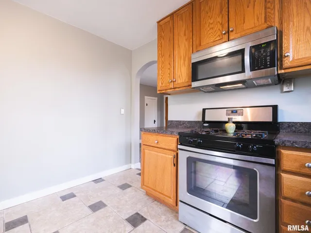 $128,900 | 1401 South 6th Street, Pekin, IL 61554