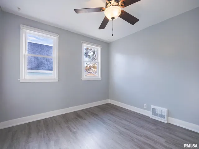 $128,900 | 1401 South 6th Street, Pekin, IL 61554