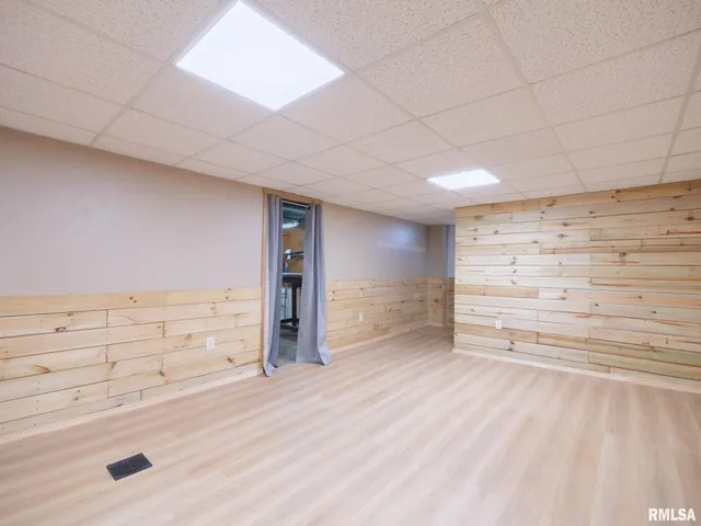 $128,900 | 1401 South 6th Street, Pekin, IL 61554