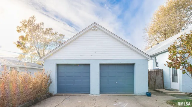 $128,900 | 1401 South 6th Street, Pekin, IL 61554