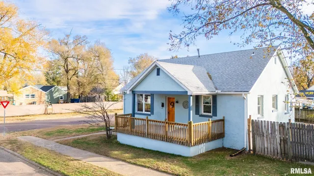 $128,900 | 1401 South 6th Street, Pekin, IL 61554