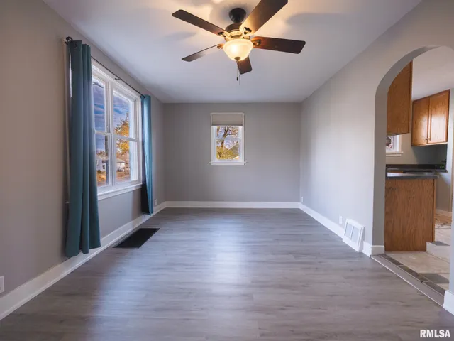 $128,900 | 1401 South 6th Street, Pekin, IL 61554