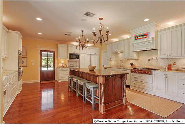 4516 Bluebonnet Road Baton Rouge, LA 70809 - Photo 7 of 20