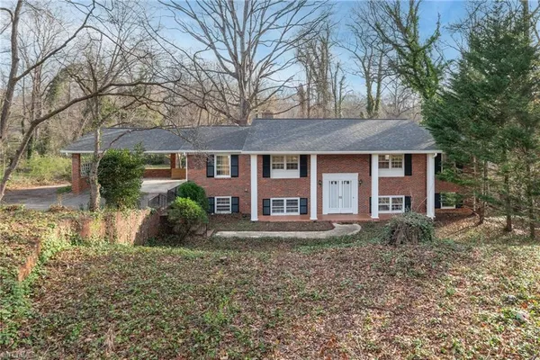 $409,900 | 624 Brentwood Court, Winston-Salem, NC 27104