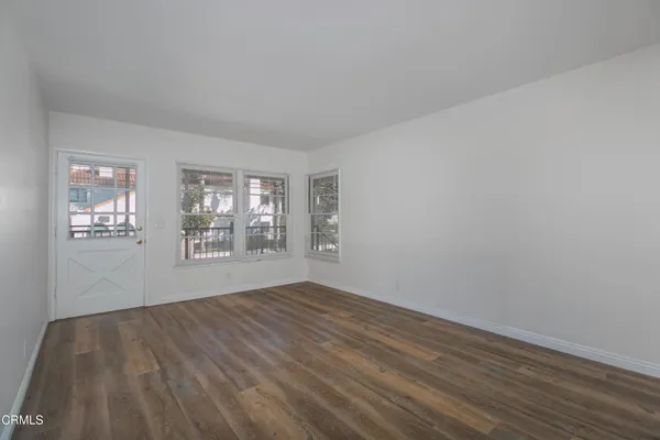 $1,950 | 401 North Kenneth Road, Unit F, Burbank, CA 91501