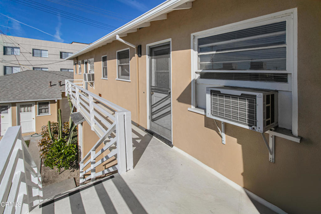 401 North Kenneth Road, Unit F Burbank, CA 91501 - Photo 14 of 18 IMG_5124