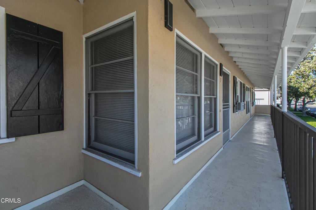 401 North Kenneth Road, Unit F Burbank, CA 91501 - Photo 17 of 18 IMG_5133