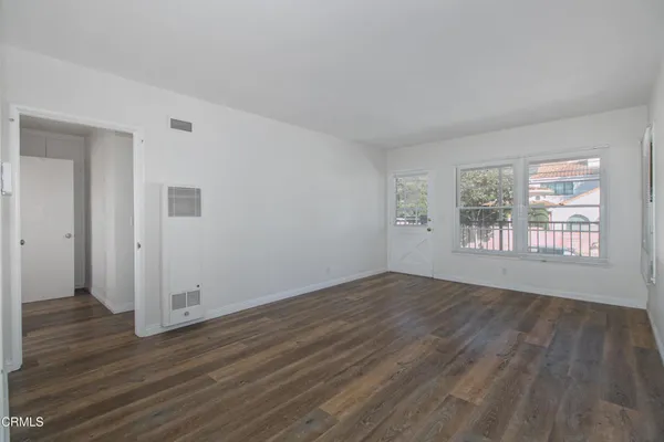 $1,950 | 401 North Kenneth Road, Unit F, Burbank, CA 91501