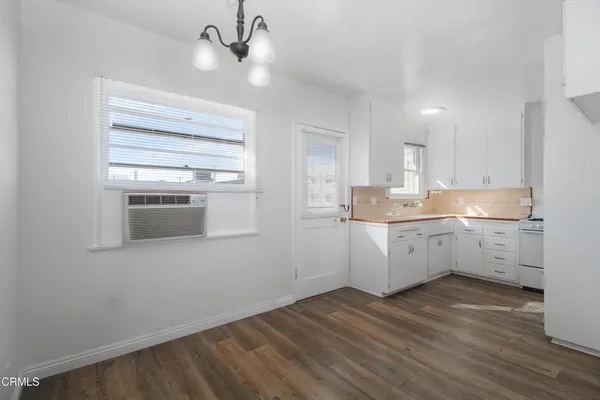 $1,950 | 401 North Kenneth Road, Unit F, Burbank, CA 91501