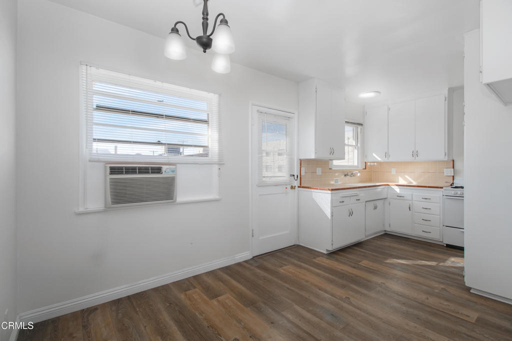 401 North Kenneth Road, Unit F Burbank, CA 91501 - Photo 4 of 18 IMG_5087