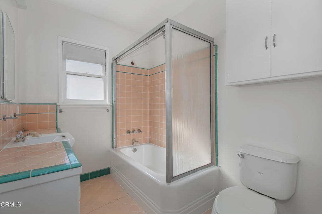 401 North Kenneth Road, Unit F Burbank, CA 91501 - Photo 10 of 18 IMG_5106