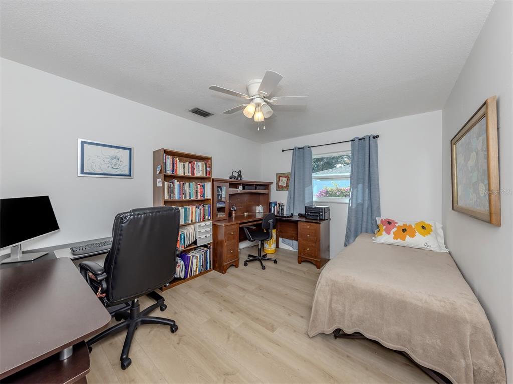 1345 Pine Needle Road Venice, FL 34285 - Photo 17 of 45