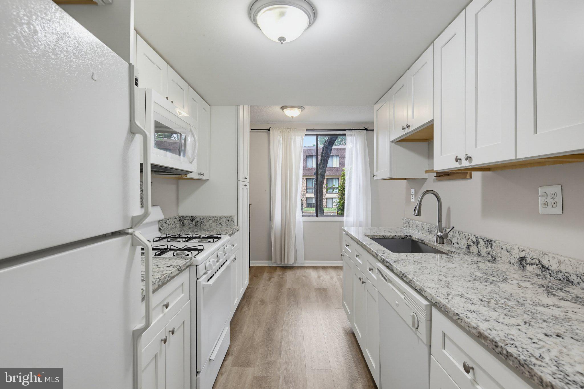 5247 West Running Brook Road, Unit 101 Columbia, MD 21044 - Photo 3 of 36 Gallery Image 3