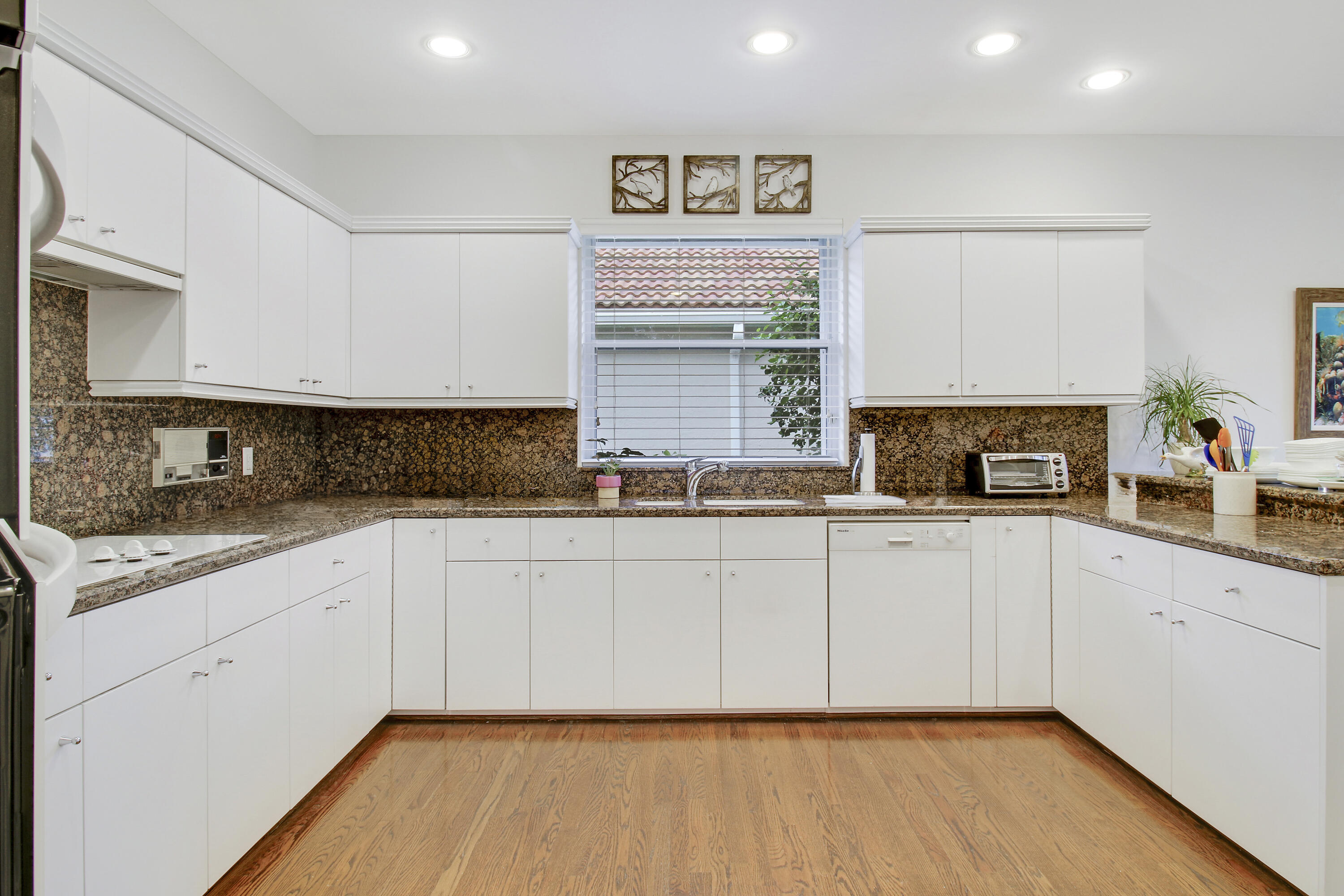 7750 La Corniche Circle Boca Raton, FL 33433 - Photo 14 of 44 Kitchen-1