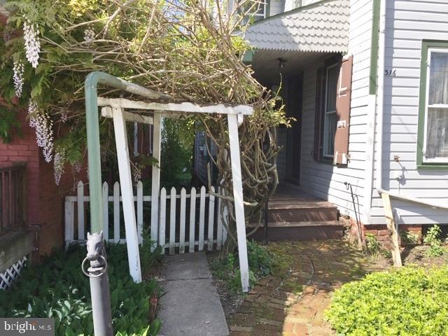 316 High Street Hanover, PA 17331 - Photo 3 of 35 Gallery Image 3