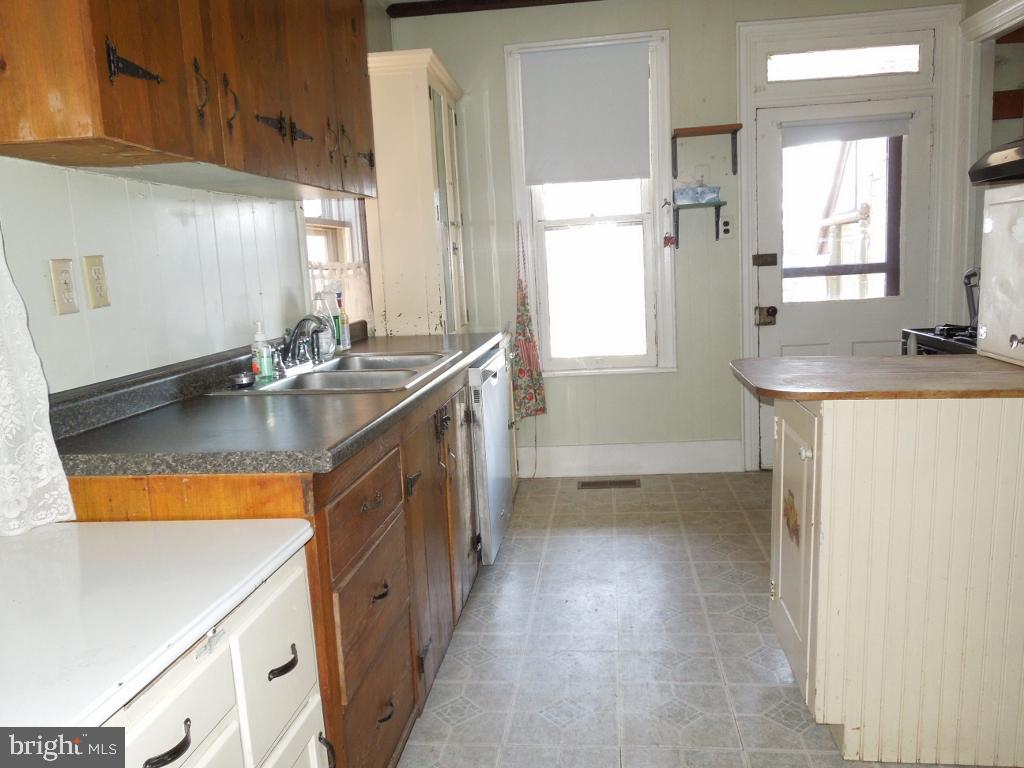 316 High Street Hanover, PA 17331 - Photo 4 of 35 Gallery Image 4