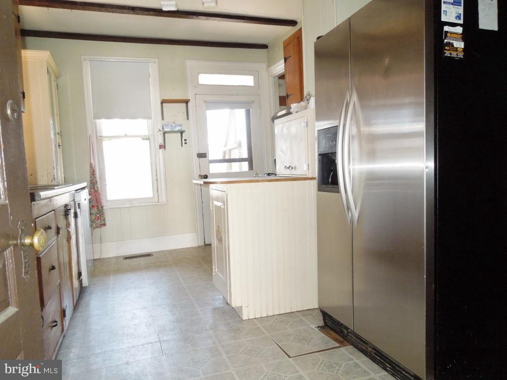 316 High Street Hanover, PA 17331 - Photo 5 of 35 Gallery Image 5