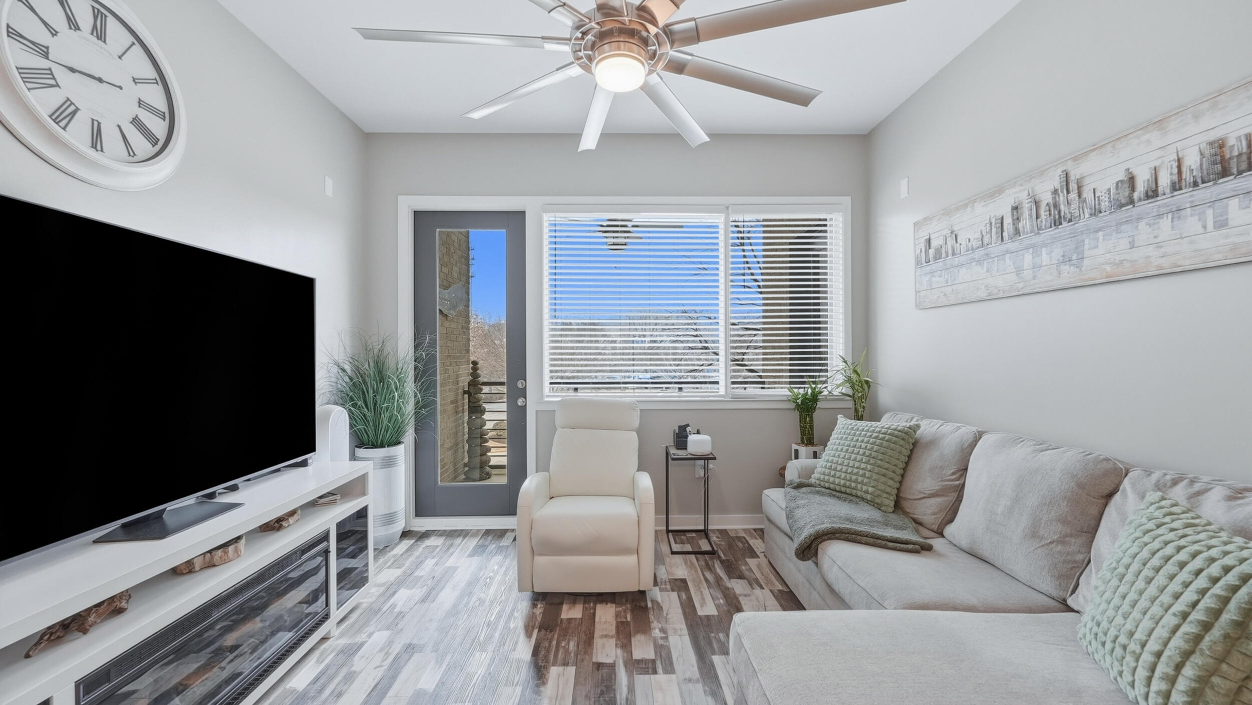 200 Manufacturers Road, Unit 232 Chattanooga, TN 37405 - Photo 5 of 35 6_200 manufacturers rd-6