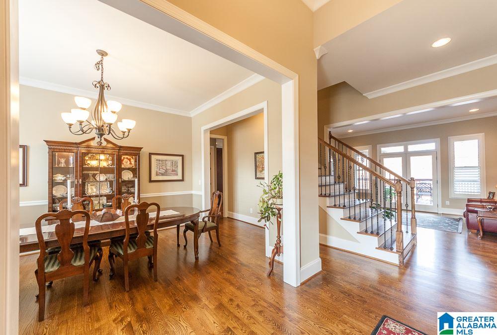 523 Greenbrier Way Hoover, AL 35244 - Photo 3 of 50