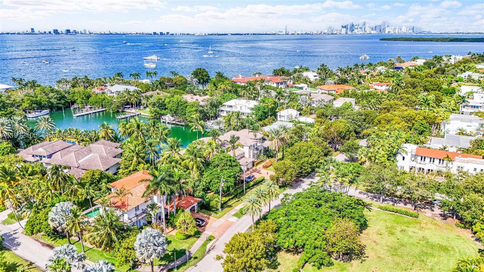 550 Harbor Drive Key Biscayne, FL 33149 - Photo 2 of 65