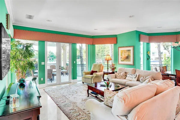 $21,950,000 | 550 Harbor Drive, Key Biscayne, FL 33149