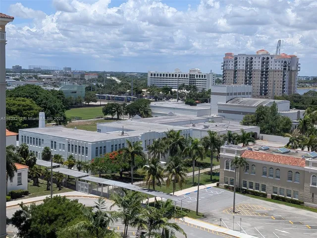 $395,000 | 403 South Sapodilla Avenue, Unit 803, West Palm Beach, FL 33401