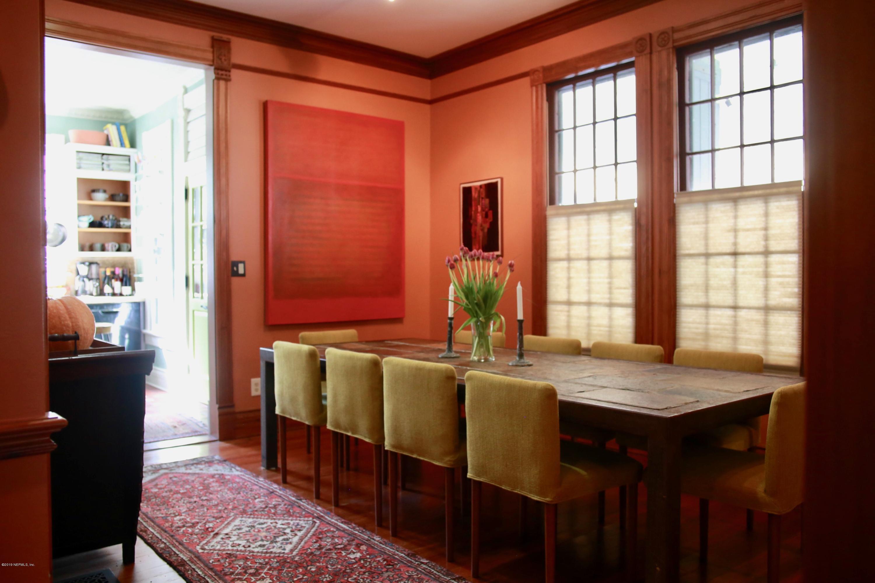 15 Bridge Street St. Augustine, FL 32084 - Photo 8 of 37 a balcony with table and chairs