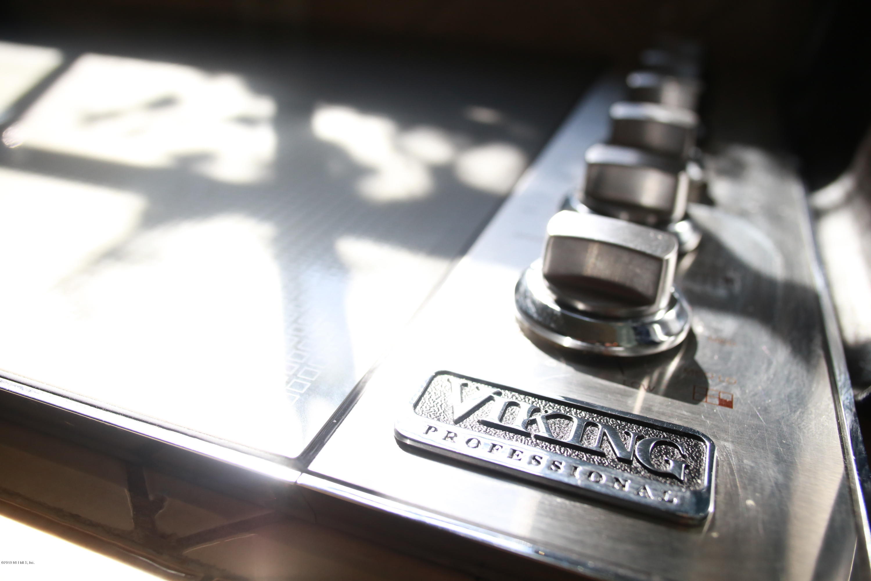 15 Bridge Street St. Augustine, FL 32084 - Photo 10 of 37 a view of light bulb