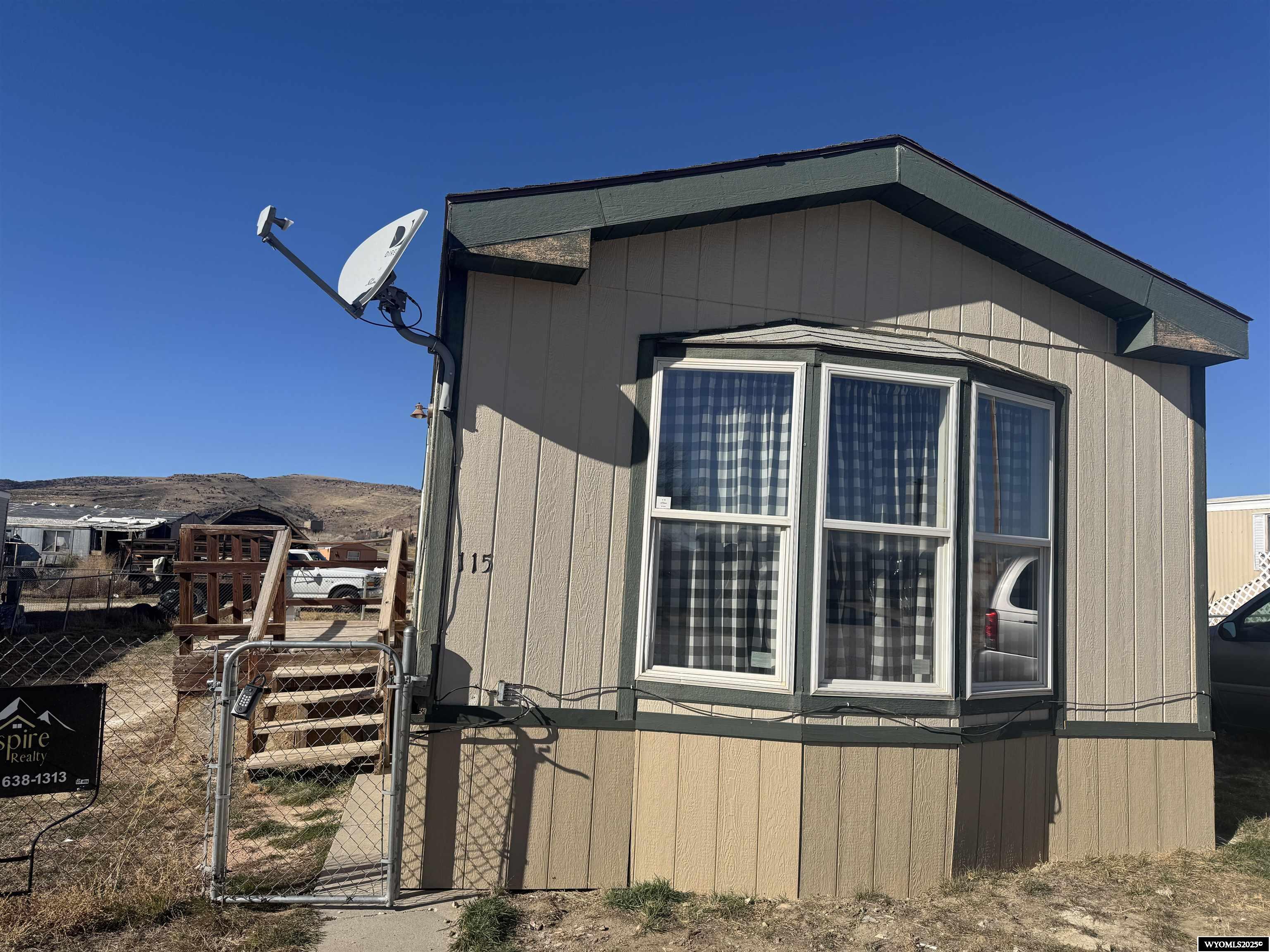 1624 East Murray Street Rawlins, WY 82301 - Photo 2 of 21