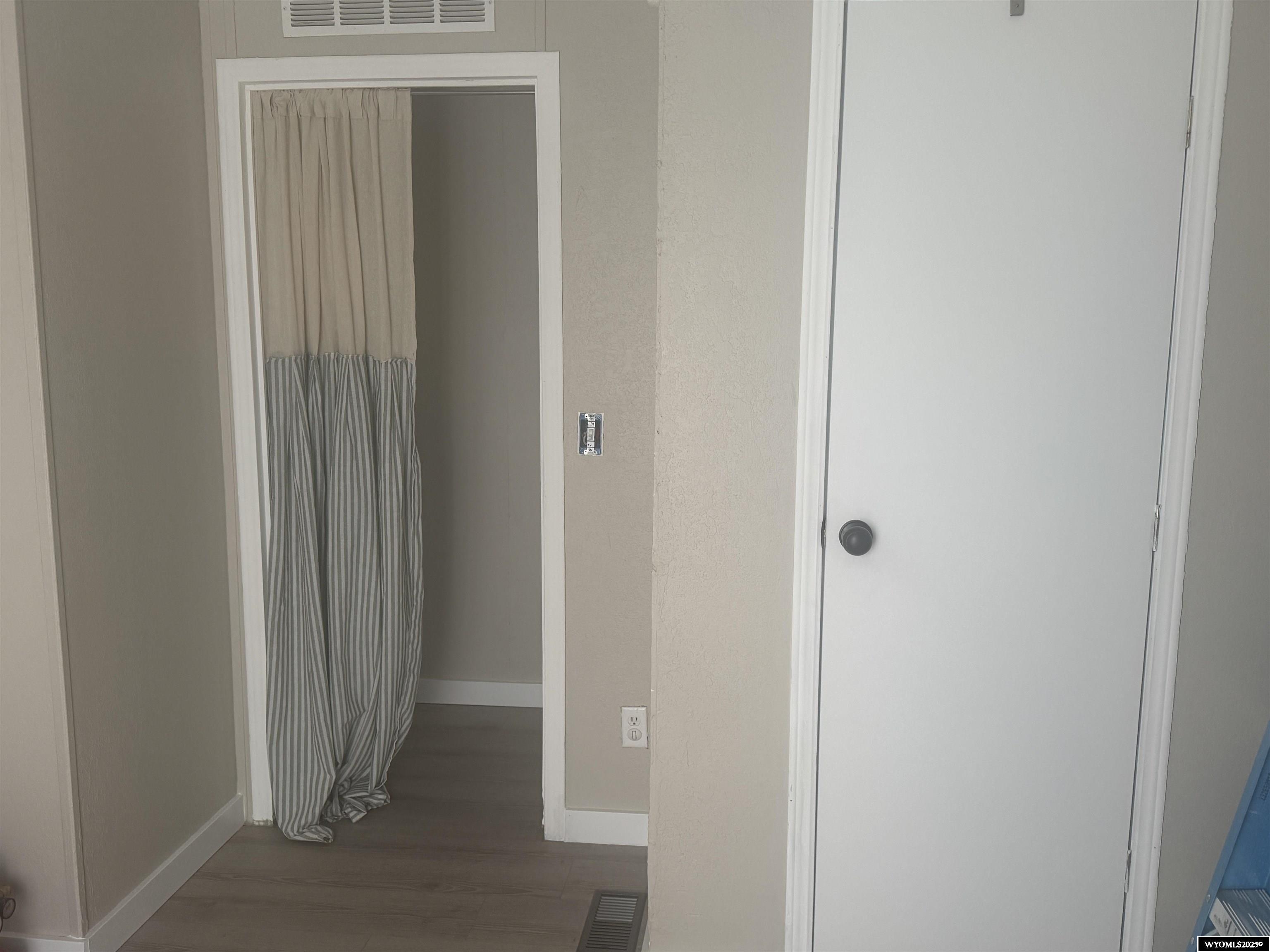 1624 East Murray Street Rawlins, WY 82301 - Photo 10 of 21