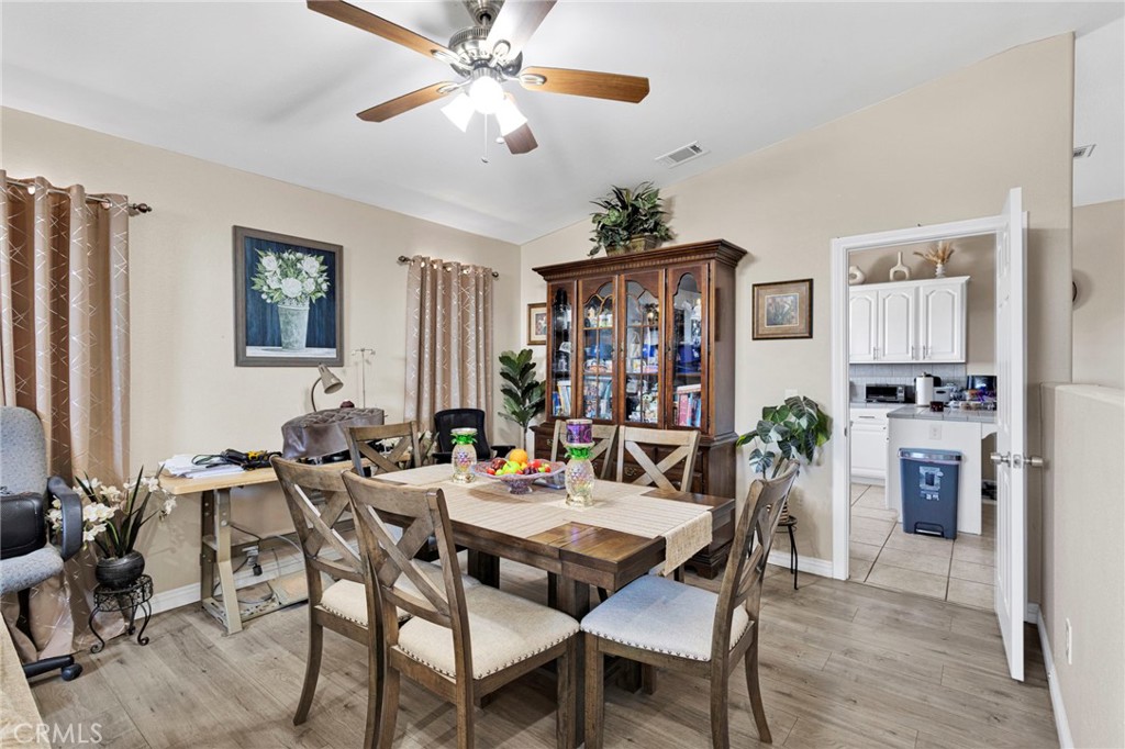 11331 Pasco Road Apple Valley, CA 92308 - Photo 13 of 64