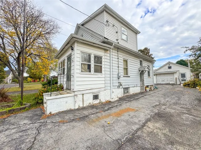 $95,000 | 194 Taft Avenue, Irondequoit, NY 14609