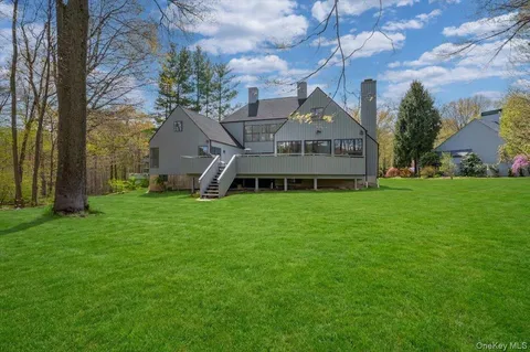 $1,795,000 | 20 Ponds Lane, Purchase, NY 10577