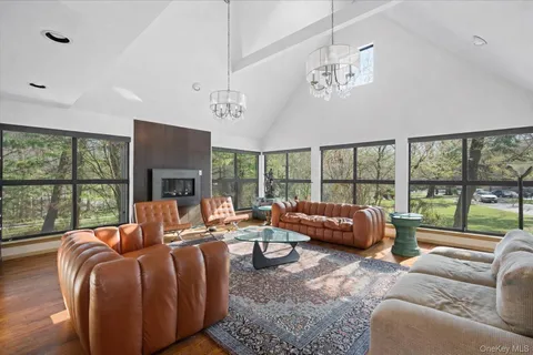 $1,795,000 | 20 Ponds Lane, Purchase, NY 10577