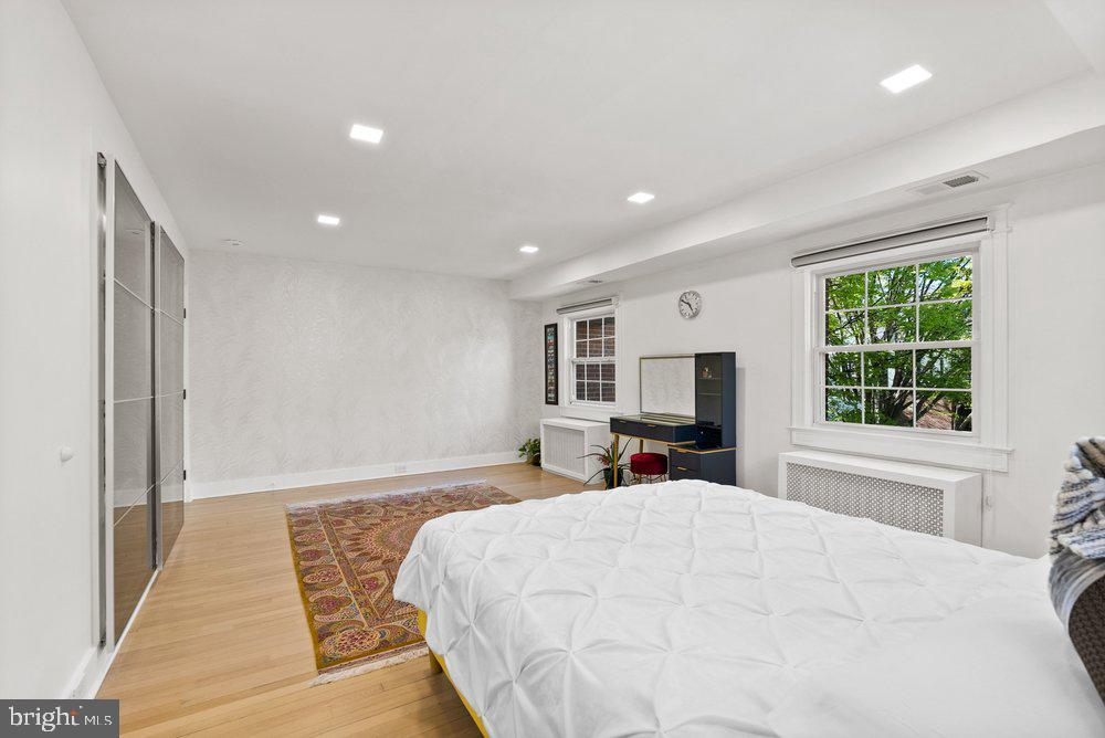 4400 Q Street Northwest Washington, DC 20007 - Photo 22 of 52 Primary Bedroom