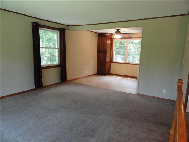 1050 Steel Springs Road Clarksville, TN 37040 - Photo 13 of 20 Great room into eat-in area of kitchen.